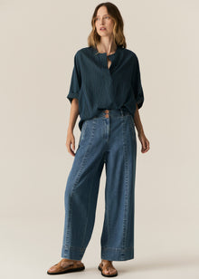 Made from a Linen and Cotton blend, the POL Sela Multi Striped Knit is back in a new colourway for Spring! This is the perfect lightweight, long-sleeved piece for layering in transseasonal weather.
-Round ribbed neckline - striped detailing.
-Raglan sleeves.
-Full length sleeves - ribbed cuffs.
-Classic fit - designed to sit close to the body.
-Ribbed hem