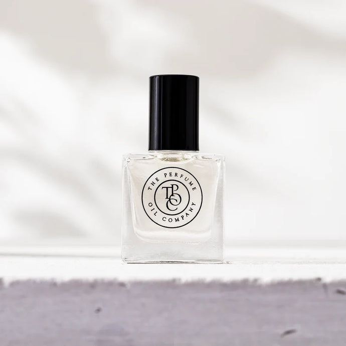 The Perfume Oil Company Salt is inspired by Wood Sage & Sea Salt (Jo Malone)

An irresistible, aromatic, marine fragrance with a hint of citrus and laced in sea salt to give a sensual woody finish. 

Notes of Sea Salt, Sage, Grapefruit, Ambrette and Seaweed. 

10ml