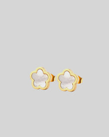 CASTEL & CO | POPPY STUD
Fresh, feminine, and effortlessly cool. The Poppy Studs in white bring a soft pop of polish to your everyday look. Crafted from gold-plated stainless steel, they’re waterproof, hypoallergenic, and gentle on the ears. With a classic stud closure and delicate floral shape, they’re made to be worn on their own – simple, elegant, and easy to love.

Main material: gold plating, stainless steel
Closure type: stud
Earrings size: 1,3 х 1,3 cm
Waterproof and hypoallergenic
Weight: 2g