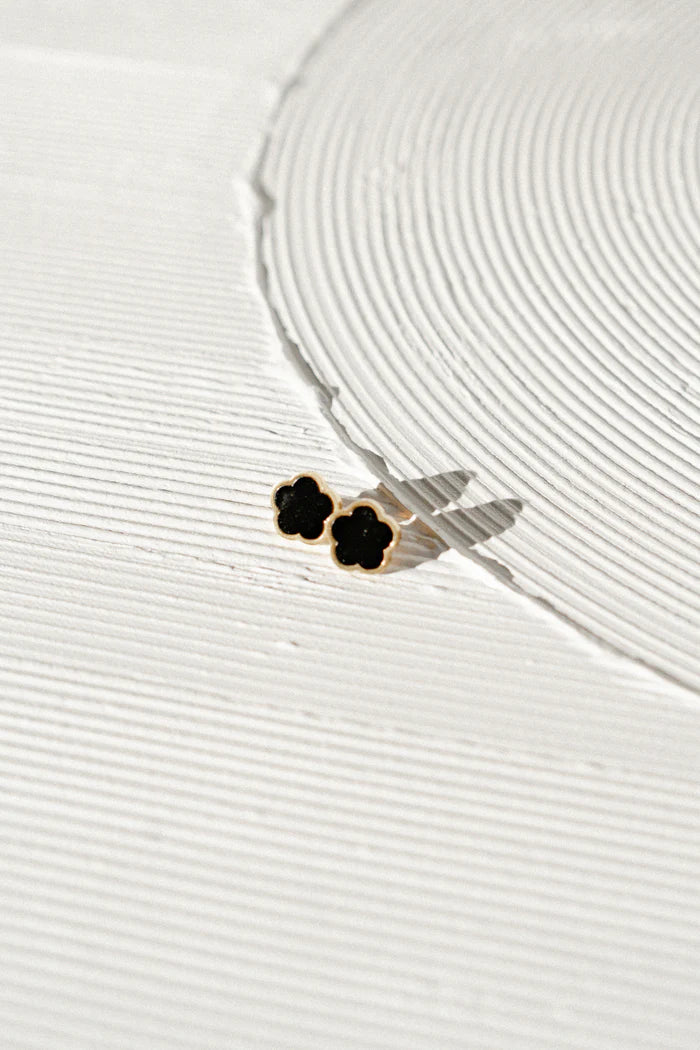 CASTEL & CO | POPPY STUD
Fresh, feminine, and effortlessly cool. The Poppy Studs in white bring a soft pop of polish to your everyday look. Crafted from gold-plated stainless steel, they’re waterproof, hypoallergenic, and gentle on the ears. With a classic stud closure and delicate floral shape, they’re made to be worn on their own – simple, elegant, and easy to love.

Main material: gold plating, stainless steel
Closure type: stud
Earrings size: 1,3 х 1,3 cm
Waterproof and hypoallergenic
Weight: 2g
