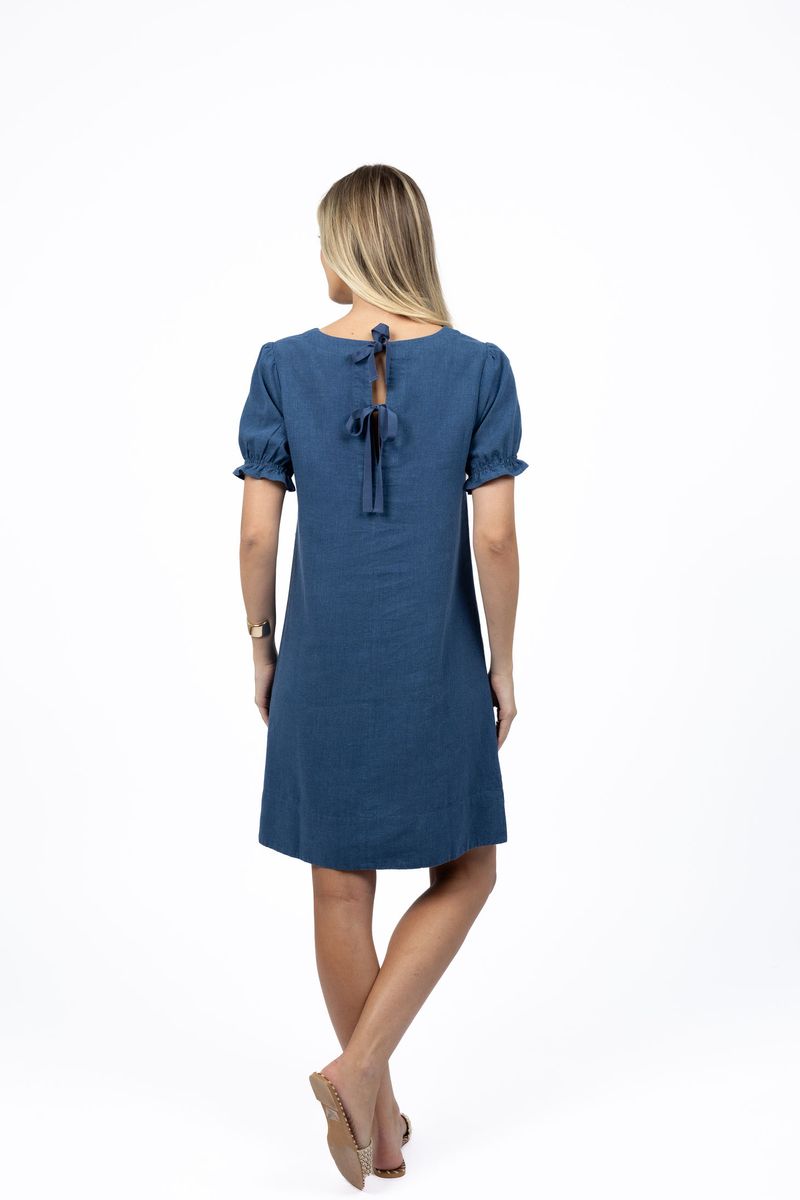 HUMIDITY | SANA SHIFT DRESS
A classic &amp; stylish easy-wear shift dress.
Slight puff sleeve with elastic shirring for a comfortable fit.
Beautiful ribbon tie feature at back neck.
Non-sheer, cool and comfortable.
Soft, washed high quality 100% linen.
Sits on or just above knee depending on your height.
True to size&nbsp;

Model Wears Size: S

Composition: 100% LINEN
