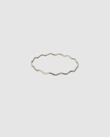 Castel and Co SAMARA bracelet, slim minimalist bangle in stainless steel, available in gold and silver, designed for everyday stacking.