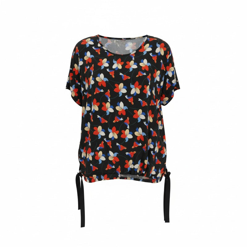 The N-E-S Vanotti Tunic – a floaty scoop-neck tunic in viscose georgette or satin. Wear loose or drawn in. Sizes XS/S, SM, ML. NZ made.