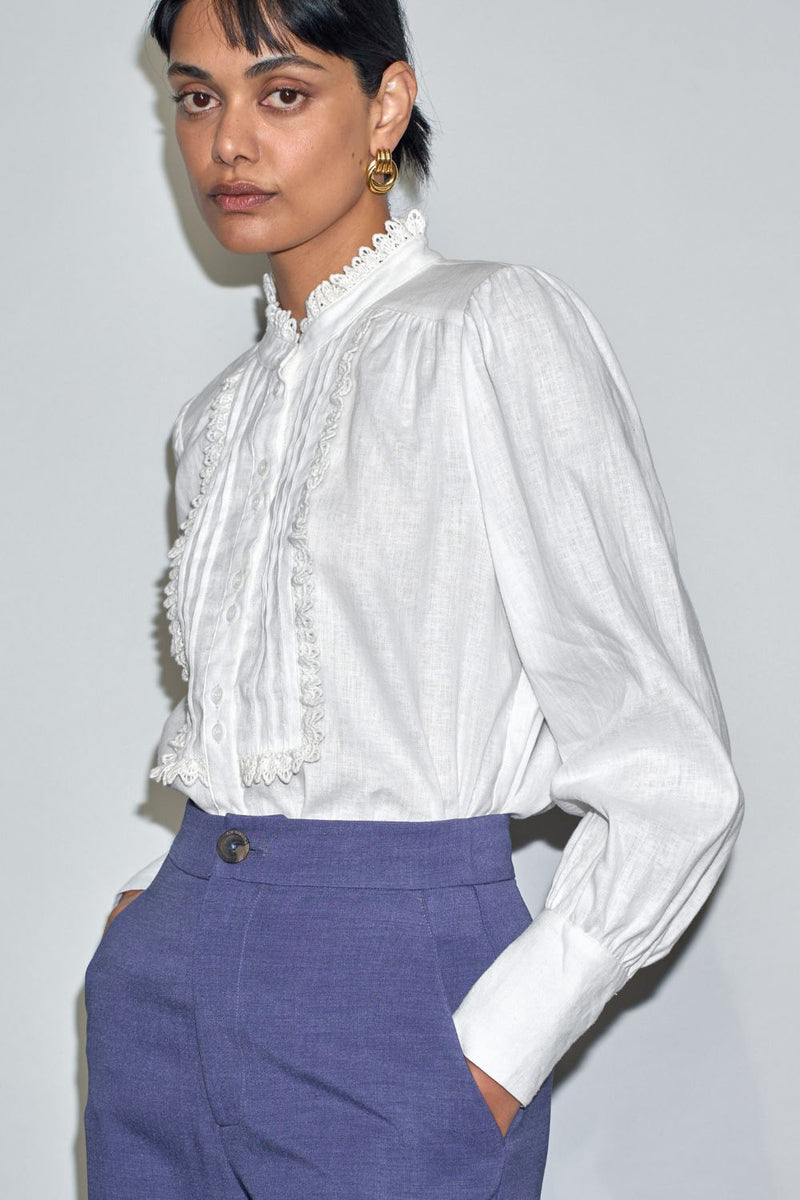 Zoe Kratzmann Haze top
The haze top distils refinement, romance and precision into a blouse that feels effortless to wear and enduring to own. a signature piece, everyday luxury.