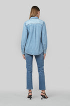 Della is a slim Straight Leg Jeans crafted in comfort stretch 11 oz denim. The Length is ankle height and styled up for an elegant look.

Model Wears Size 8/Small and is 176cm tall

Composition: Stretch Denim - 94% Cotton 5% Elasterell 1% Elastane

BRAND: Dricoper