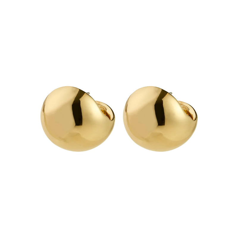 Add a retro twist to your style with Pilgrim's JACE earrings. Available in gold-plated &amp; silver-plated,
Trendy bubble dome design
Measures 20mm in diameter
A touch of vintage coolness
Crafted from 99% recycled materials
