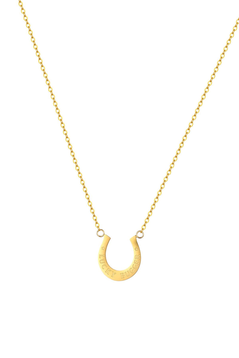 PĀMU Lucy Necklace - A Charming Little Token of Good Fortune

Meet the Lucy Necklace, your new everyday lucky charm. Designed with a playful twist, this horseshoe-shaped pendant features the cheeky inscription "Lucky Bugger" - because sometimes we all need a wee reminder that life can surprise us in the best ways.

The horseshoe connects to a fine chain on each end, creating an elegant, balanced silhouette that sits beautifully at the collarbone. It’s subtle enough for daily wear, yet bold enough to spark c