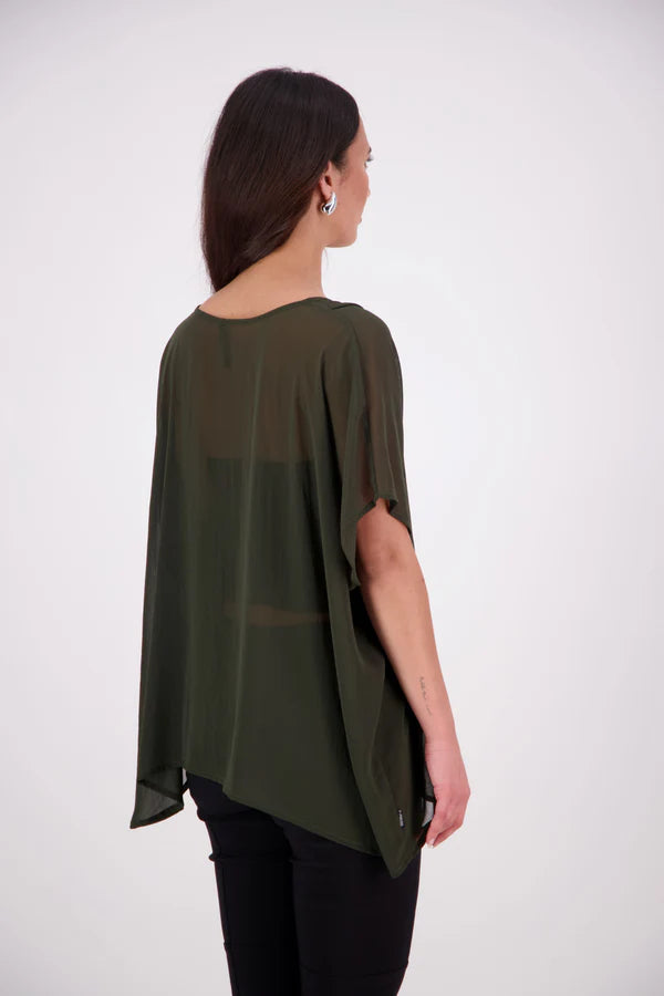  The N-E-S Luna Top – A New Take on Sheer Simplicity
The Luna Top is a modern evolution of a NES favourite. Crafted with exposed French seams on the outside, an angled front seam, and a left-side split for added movement, this sheer layer brings elevated ease to any outfit. Style it over a NES lattice singlet or your favourite base – the Luna Top is designed for effortless layering with a refined edge.
polyester chiffon
designed & made in NZ