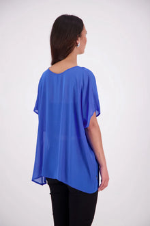  The N-E-S Luna Top – A New Take on Sheer Simplicity
The Luna Top is a modern evolution of a NES favourite. Crafted with exposed French seams on the outside, an angled front seam, and a left-side split for added movement, this sheer layer brings elevated ease to any outfit. Style it over a NES lattice singlet or your favourite base – the Luna Top is designed for effortless layering with a refined edge.
polyester chiffon
designed & made in NZ