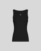 A must-have summer essential that you will never want to take off. MSCH Rasmia comes in a tank top version with round neckline, regular fit and a super soft organic cotton fabric. It comes in many colours, making it easy to style for different occasions. Grab your go-to jeans or you favourite flowy skirt for the warm summer evenings. Make your outfit more relaxed by throwing on an oversized shirt.