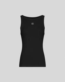 A must-have summer essential that you will never want to take off. MSCH Rasmia comes in a tank top version with round neckline, regular fit and a super soft organic cotton fabric. It comes in many colours, making it easy to style for different occasions. Grab your go-to jeans or you favourite flowy skirt for the warm summer evenings. Make your outfit more relaxed by throwing on an oversized shirt.