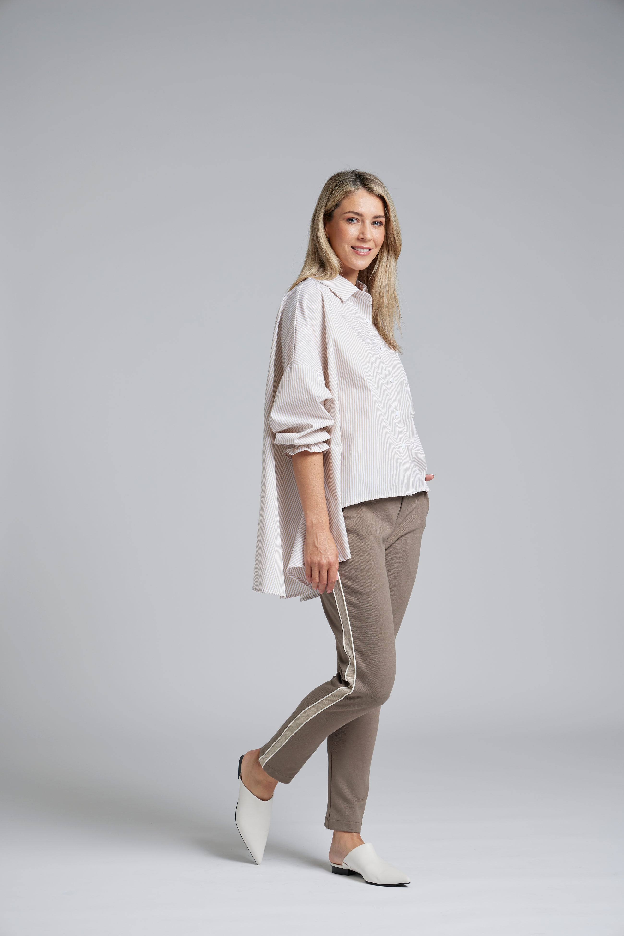 The NES Lilly Piped Pant by N-E-S – a 7/8 straight leg pant with contrast piping, soft stretch fabric and sport-luxe detailing. Comfortable, polished and NZ made.