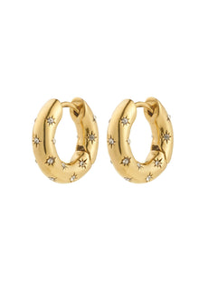 PILGRIM | NEVAEH RECYCLED CRYSTAL EARRINGS
Sparkling Preciosa crystals
Measures 16mm in length
Easy-to-use click clasp for maximum comfort
Crafted from 97% recycled material

Composition: 97% Recycled Brass, 2% Crystal, 1% Plating