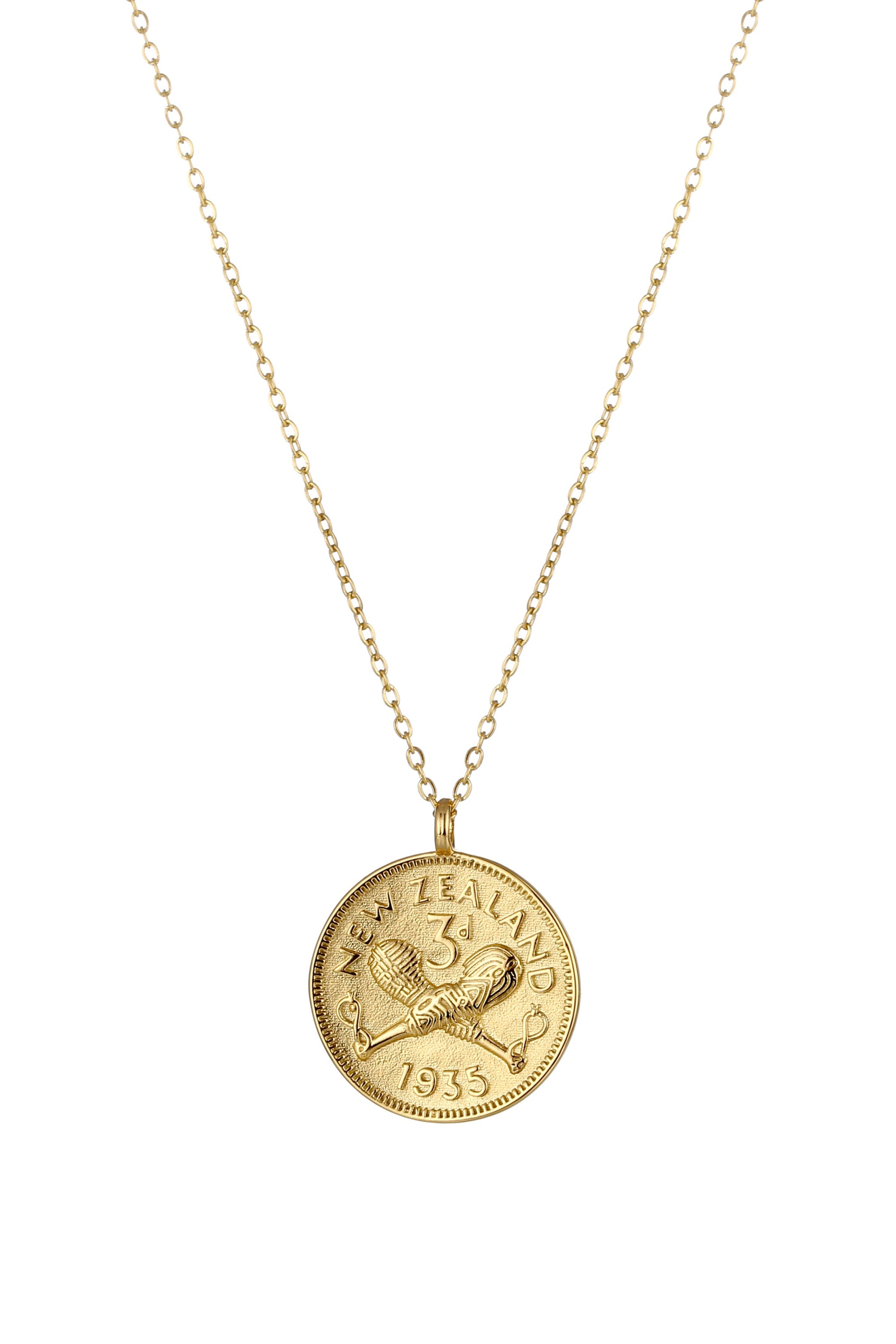 PĀMU Penelope necklace is drawing inspiration from a part of New Zealand heritage we have incorporated the design of a threepence coin (in circulation from 1933-1936) into this pendant necklace.