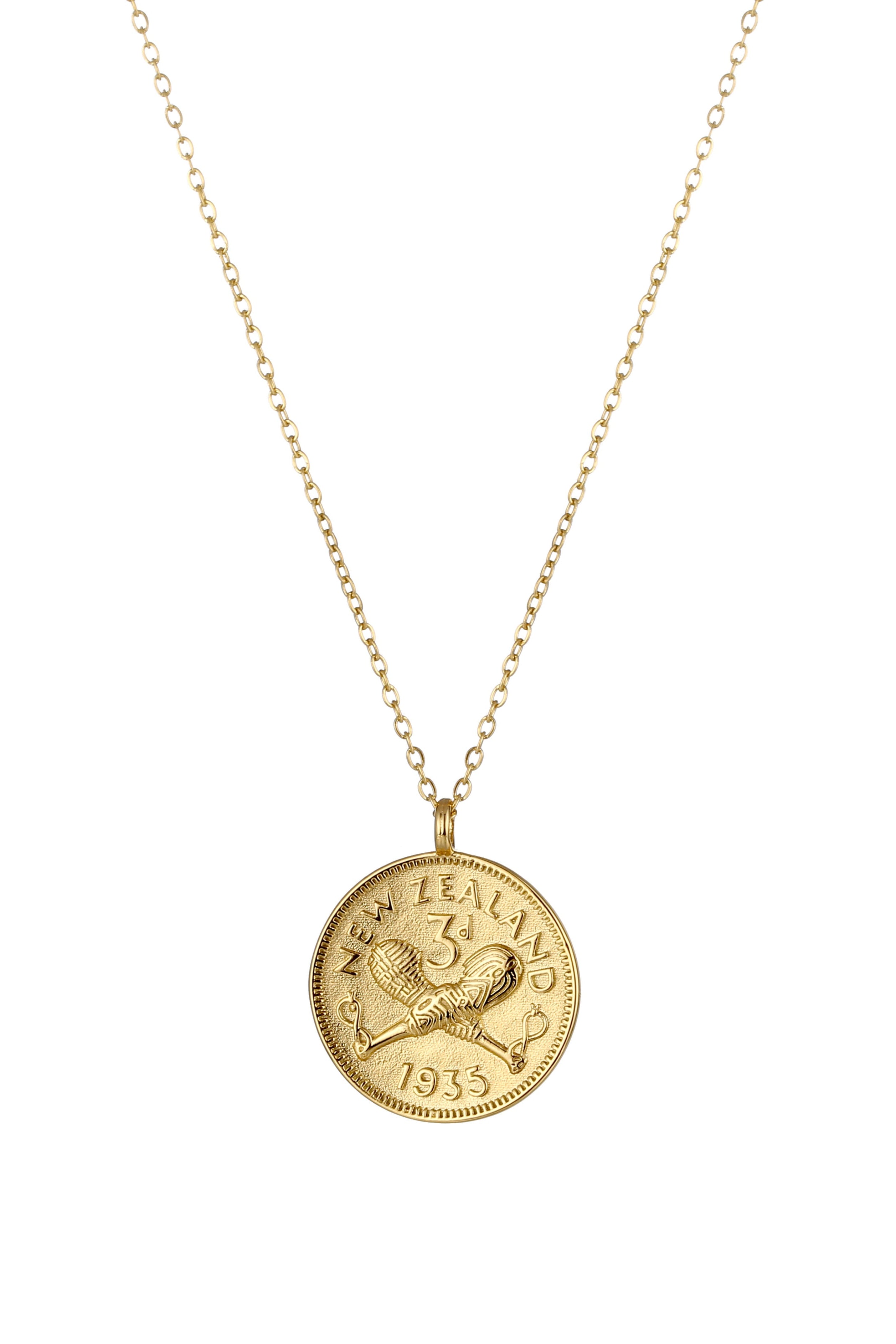 PĀMU Penelope necklace is drawing inspiration from a part of New Zealand heritage we have incorporated the design of a threepence coin (in circulation from 1933-1936) into this pendant necklace.