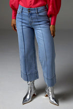 Load image into Gallery viewer, RELISH JEAN | Lt Wash Denim
