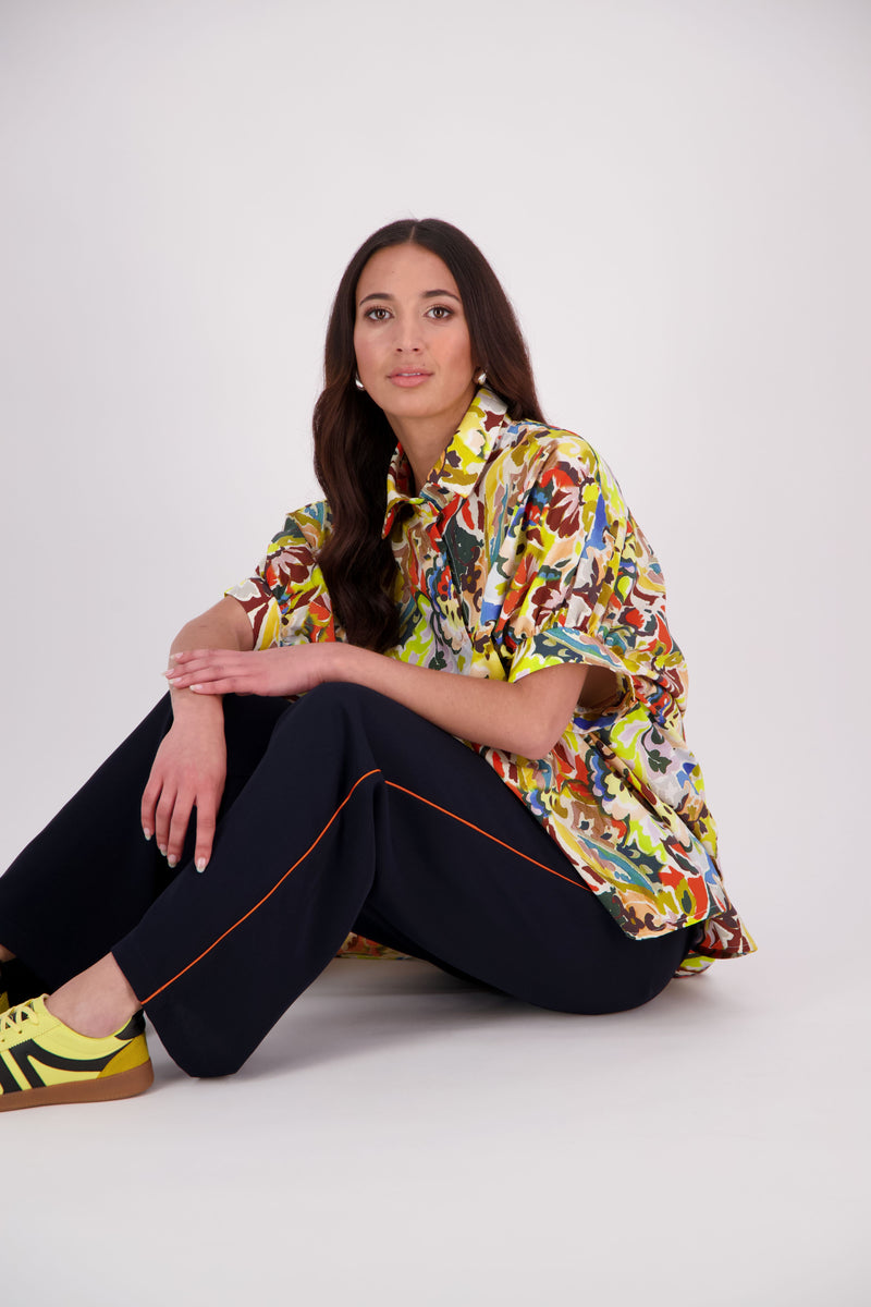 We’ve had some fun with our NES Gin Pants, adding a contrast side seam piping detail for a stylish twist on a classic design. These pants feature a flattering, classic cut that’s perfect for both dressing up and down, making them an ideal work pant and an effortless everyday style. With a flat front, covered elasticated back, and flattering angled pockets, they offer both comfort and sophistication.
Composition: 100% Polyester
Designed & Made in New Zealand
