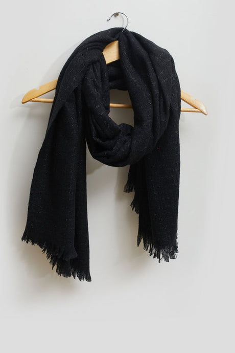 Add a Pop of Colour with Our Transseasonal Scarf
Elevate your everyday look with Stella + Gemma’s versatile lightweight scarf. Designed to add a touch of colour and style to any outfit, this transseasonal accessory is perfect for layering year-round. Made from 95% acrylic 5% lurex, it’s soft, breathable, and easy to wear — whether draped, knotted, or wrapped.