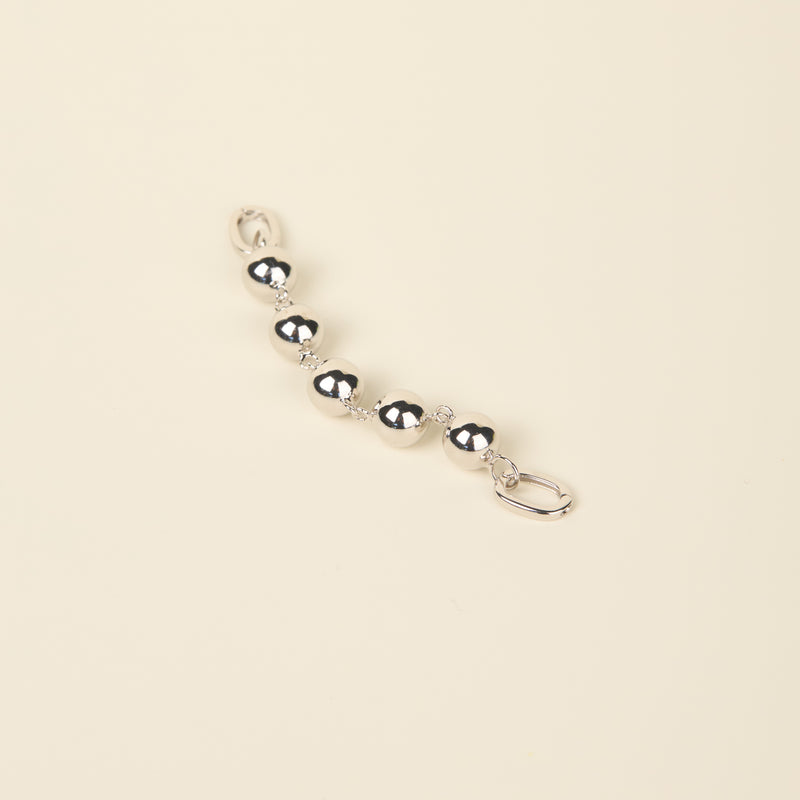 ALTA JEWELLERY | NECKLACE EXTENDER

Designed to give you extra styling flexibility, the Alta Necklace Extender adds 7cm in length to your Snakey Chain Necklace. Crafted in premium sterling silver or sterling silver with 18k gold vermeil, it blends seamlessly for a perfect match.