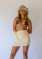 The Hobo and Hatch Solstice Pareo Shawl is handwoven in Nepal from lightweight cotton, offering a soft, breathable layer for warm days. Its sheer weave and fringed edges add a relaxed feel - perfect to tie around the waist or drape over the shoulders from beach to sunset.

Available in Natural, Tully and Tide.

Details:

-100% lightweight cotton

-Handwoven in Indonesia

-Sheer weave with natural drape

-Fringed edge detailing