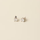 ALTA JEWELLERY | TIMELESS SPARKLE EARRINGS
Elevate your everyday look with the Alta Timeless Sparkle Earrings. Handcrafted in sterling silver, each earring features a 0.5ct moissanite gemstone set in a classic four-claw setting for maximum brilliance and security.
