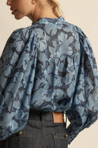 Zoe Kratzmann Vista top 
A refined transitional essential. the vista top balances softness and structure for effortless autumn–winter dressing.